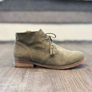 Bjorndal Army Green Suede Flat Boot 6.5 Womens Ankle Bootie Tassel Tie